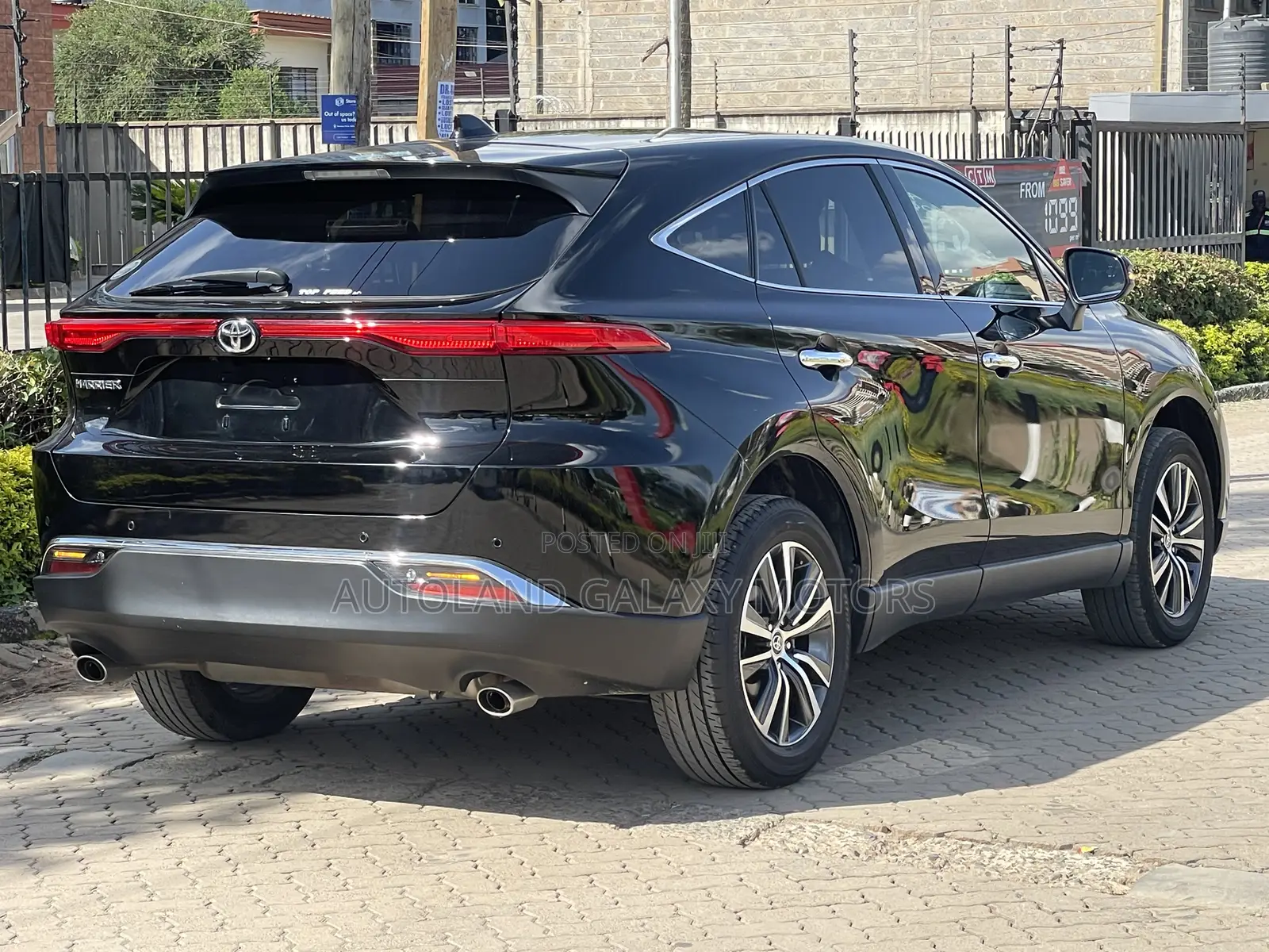 Toyota Harrier 2020