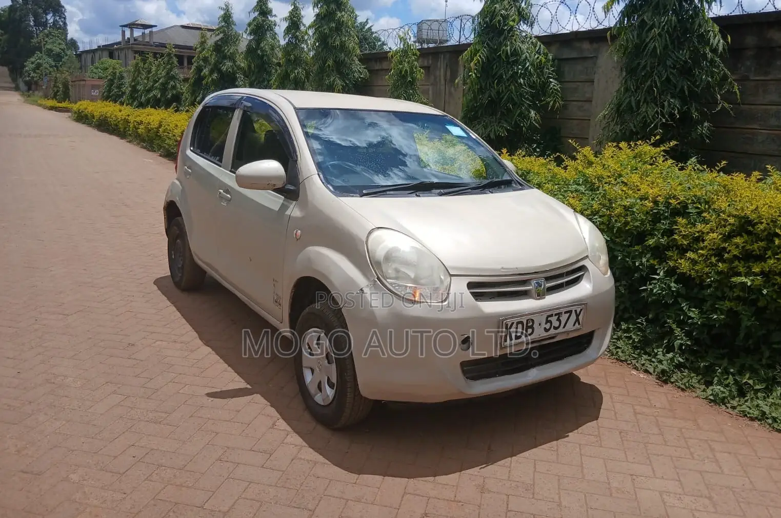 Toyota Passo 2014 Silver