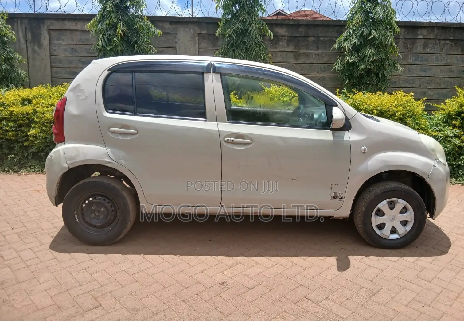 Toyota Passo 2014 Silver