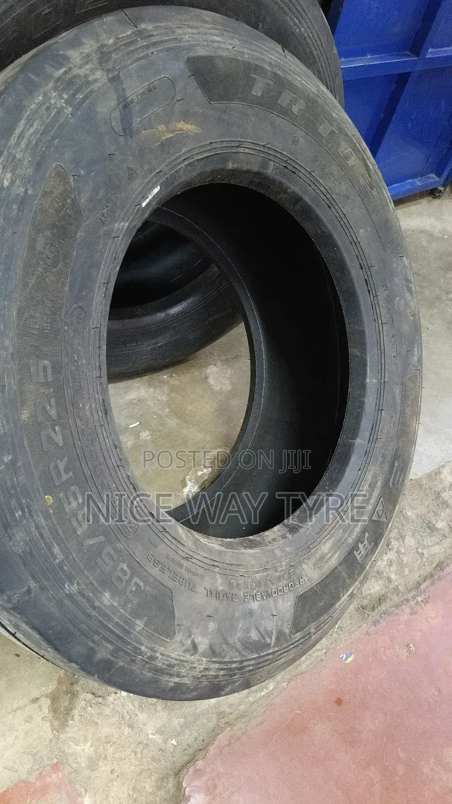 285/55r22.5 Triangle