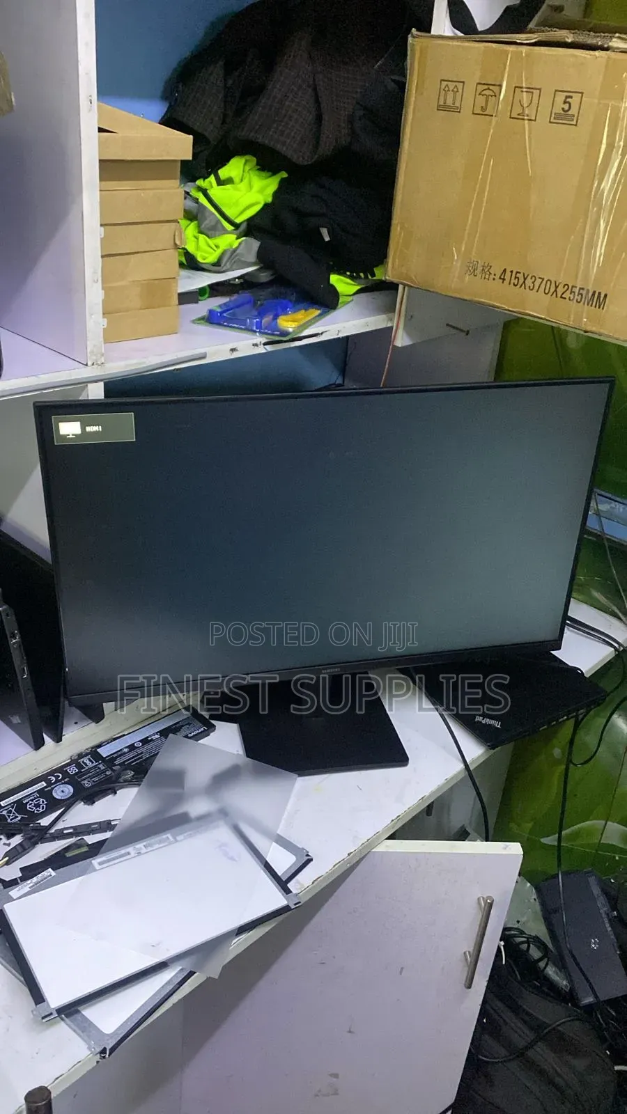 27inch TFT Monitor Edge to Edge