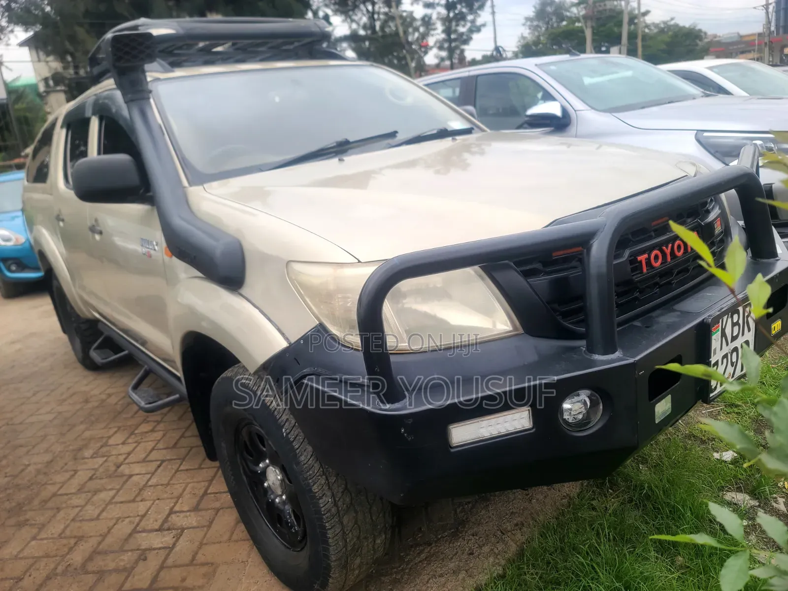 Toyota Hilux 2011 Gold
