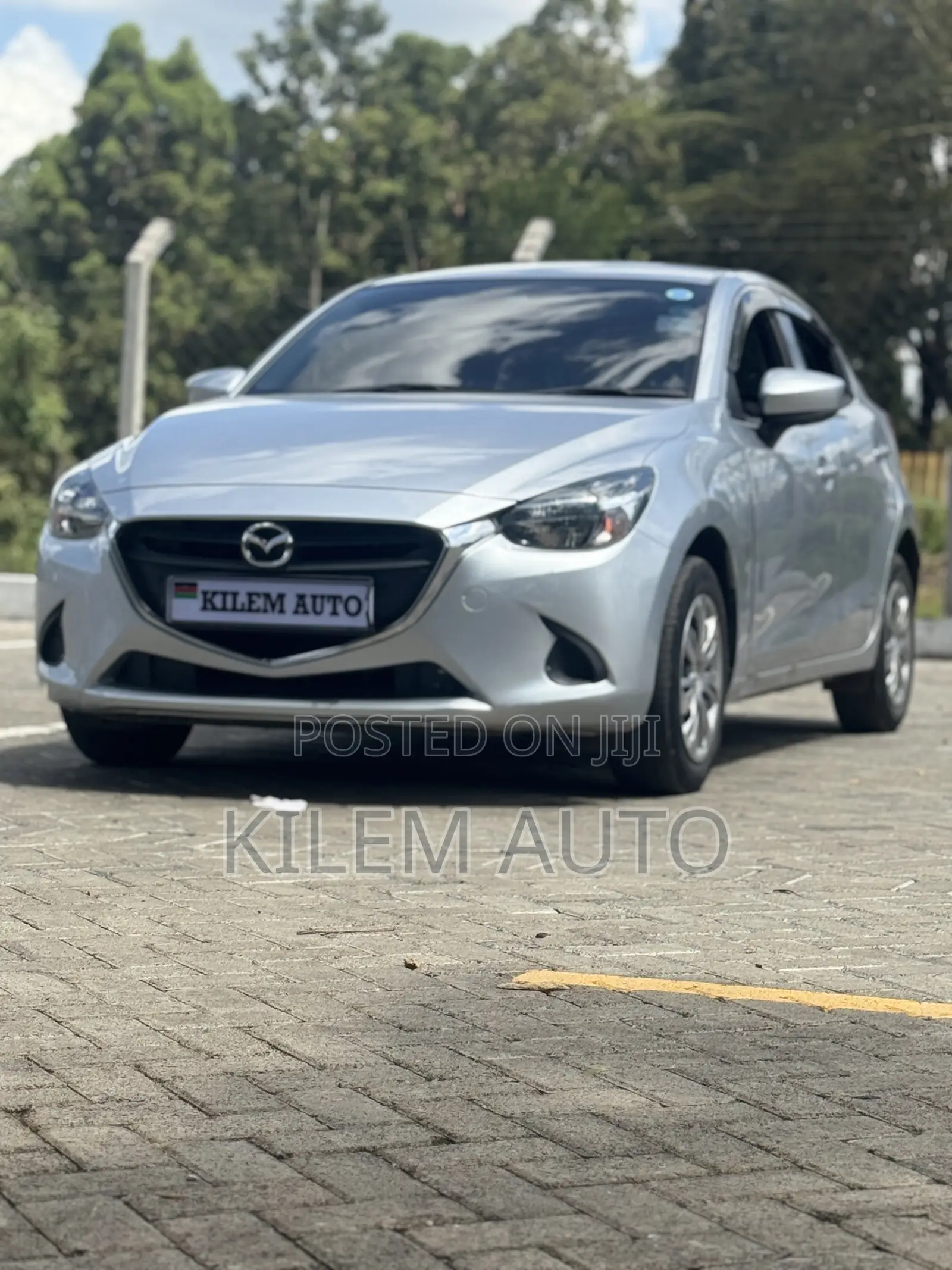 Mazda Demio 2018 Silver
