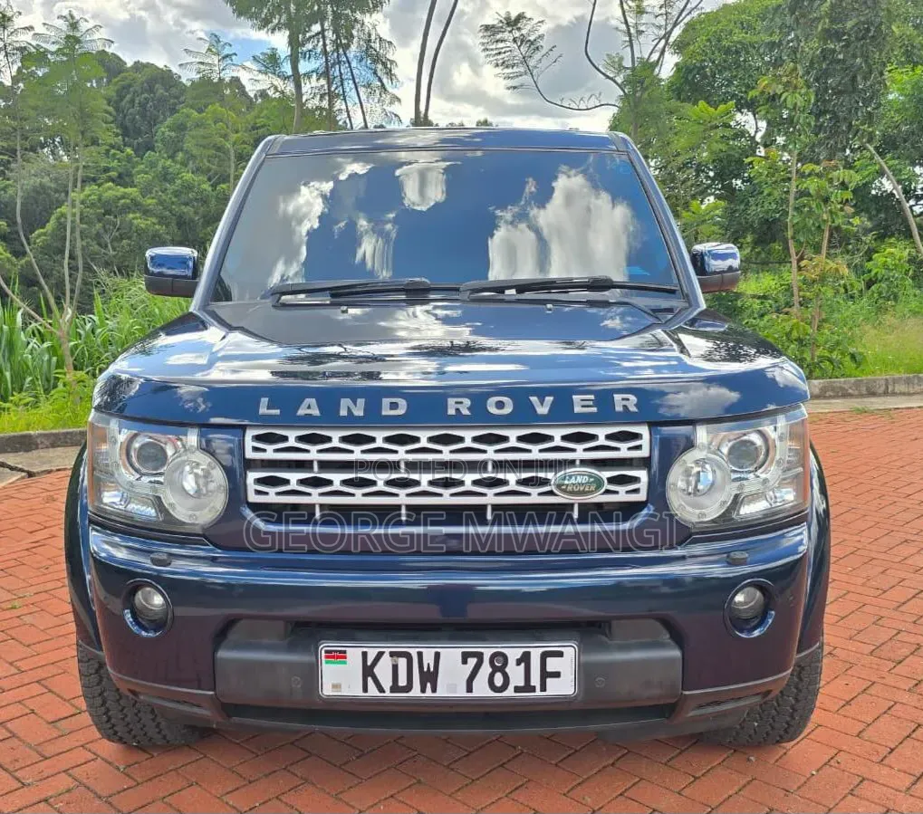 Land Rover Discovery 2015 Blue
