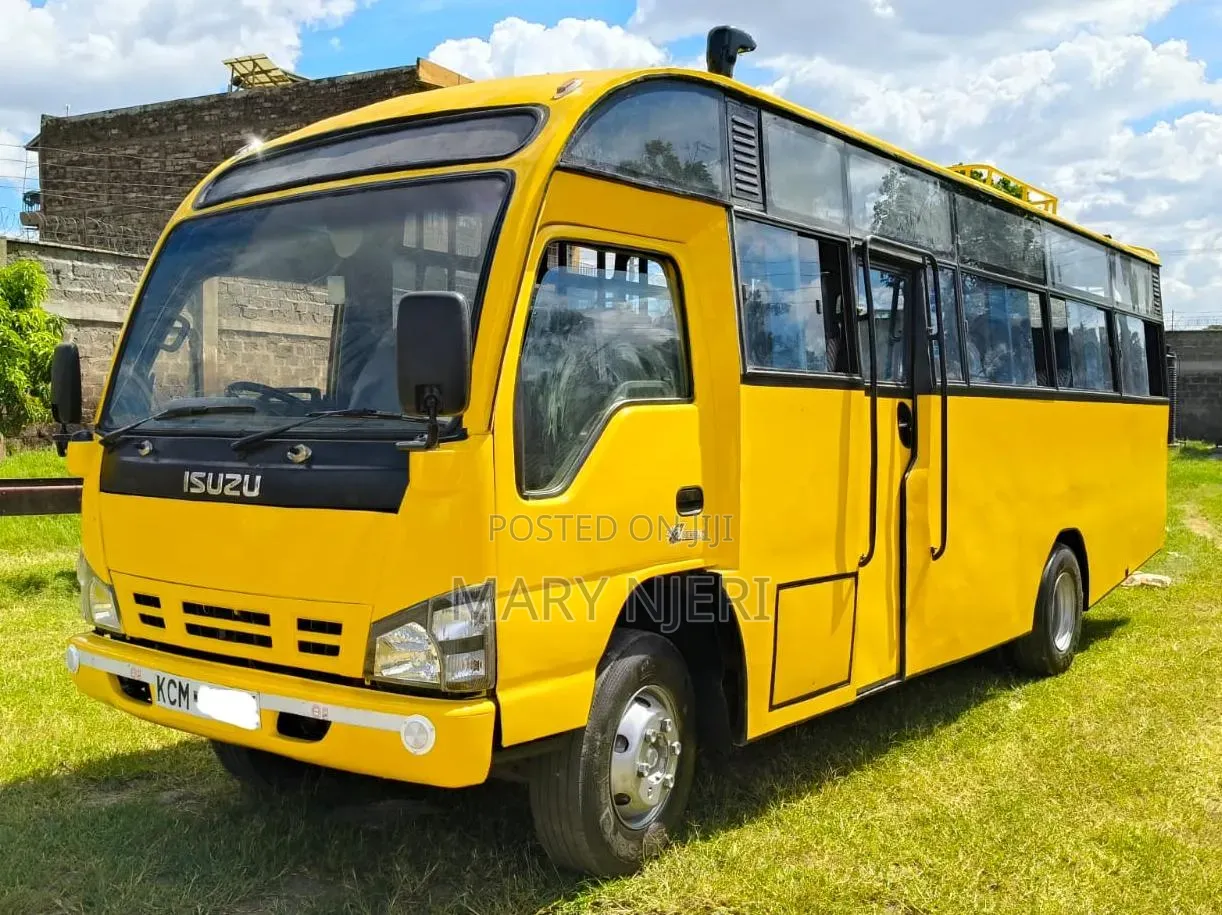 Isuzu NQR 2016 Yellow