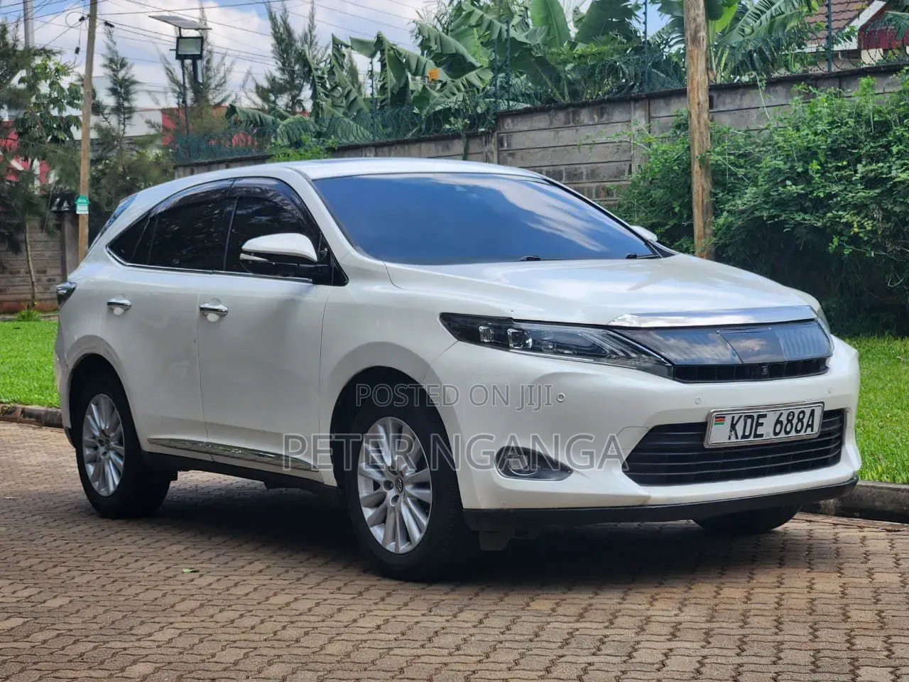 Toyota Harrier 2.0 2014 White