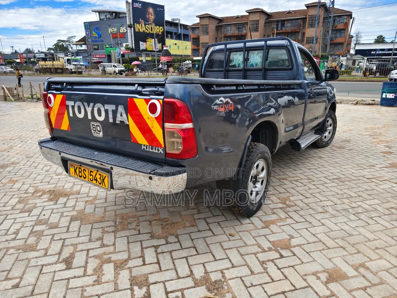 Toyota Hilux 2.5 D-4D 4X4 SRX 2012 Gray