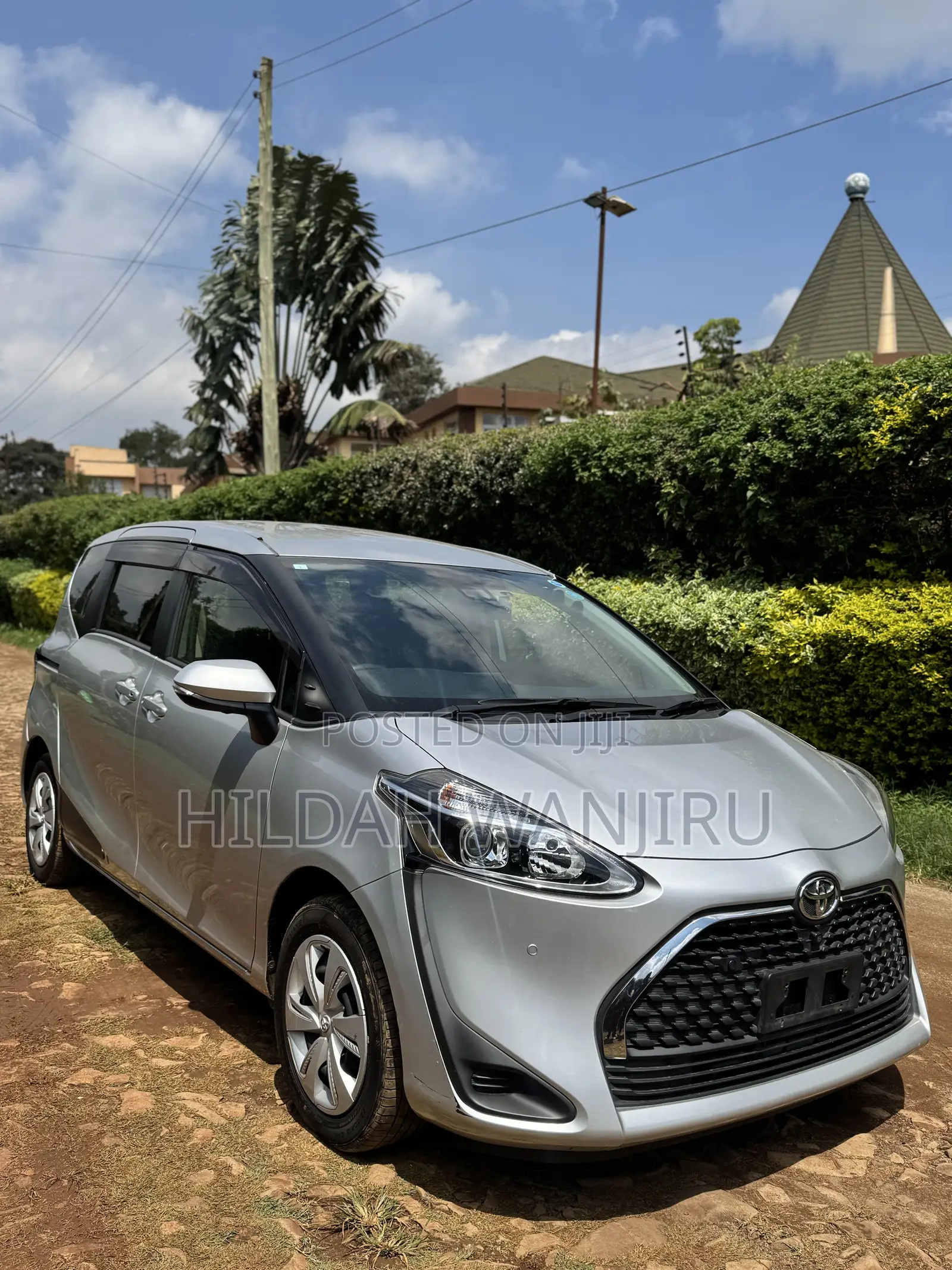 Toyota Sienta 2019 Silver