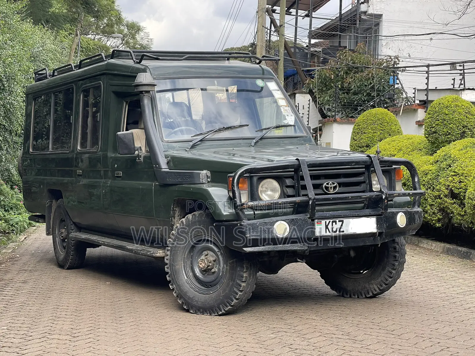 Toyota Land Cruiser 2001 Green