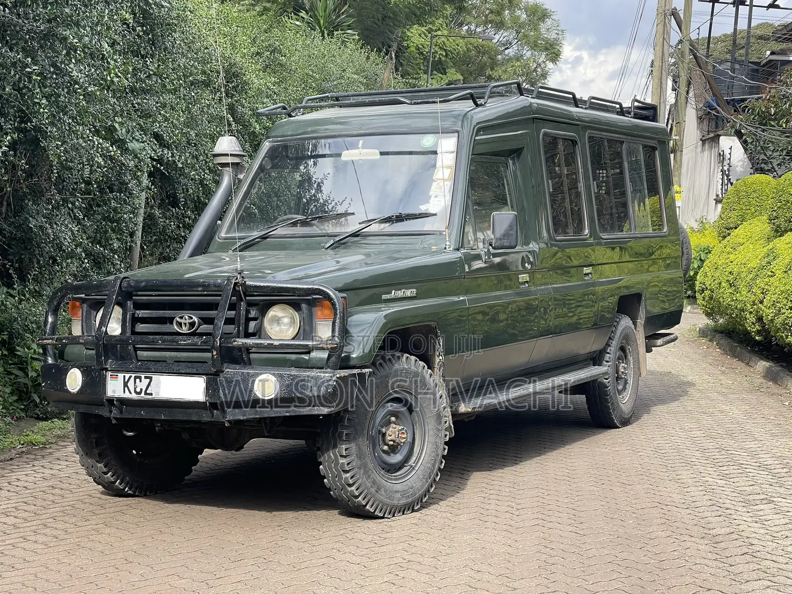 Toyota Land Cruiser 2001 Green
