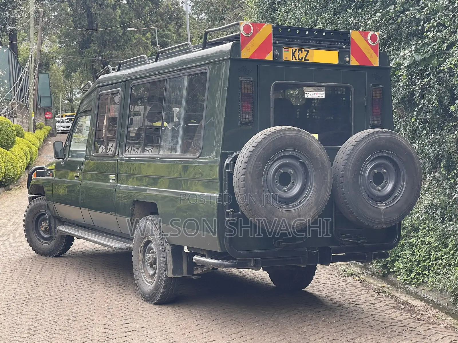 Toyota Land Cruiser 2001 Green