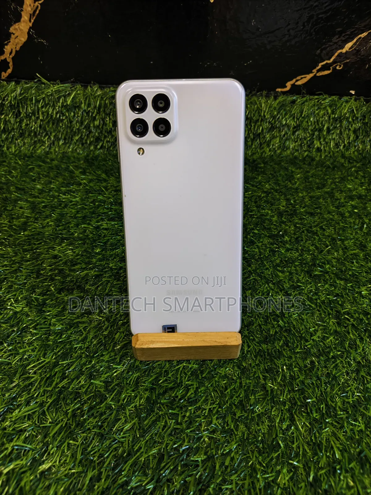 New Samsung Galaxy M33 5G 128 GB White