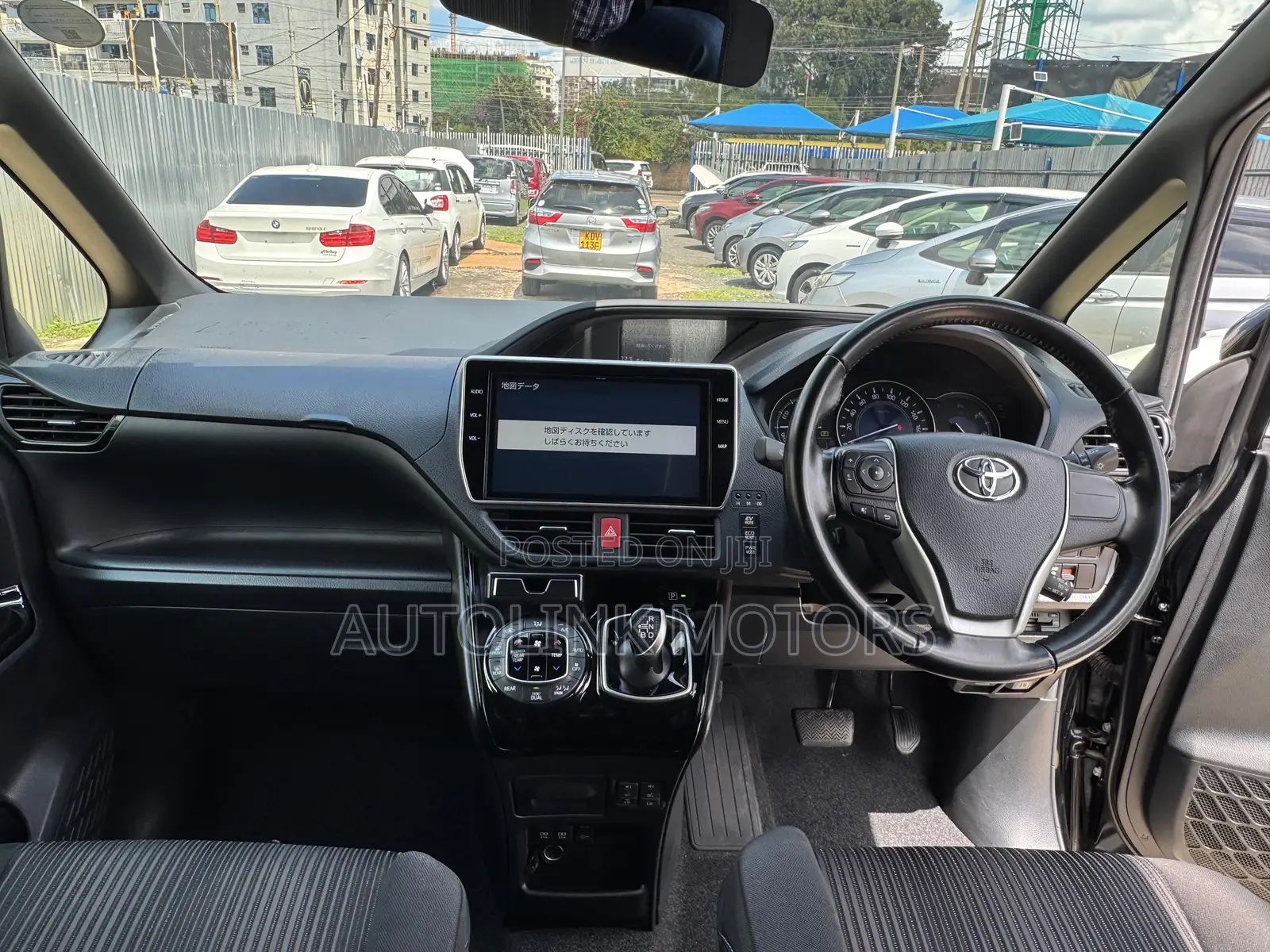 Toyota Noah 1.8 FWD Hybrid (7 seater) 2019 Black