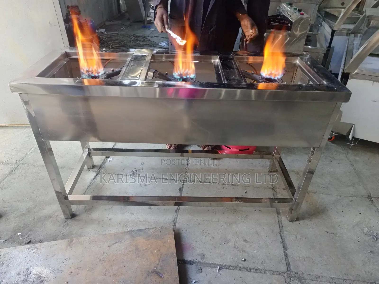 Commercial-Grade 3-Burner Gas Cooker