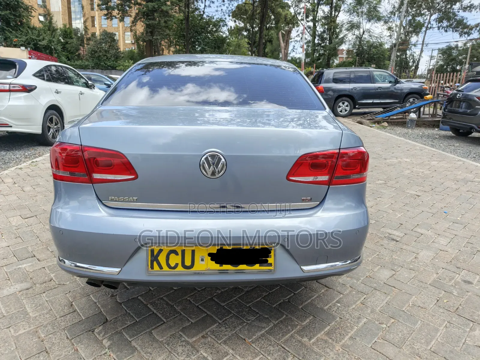Volkswagen Passat 2012 Gray
