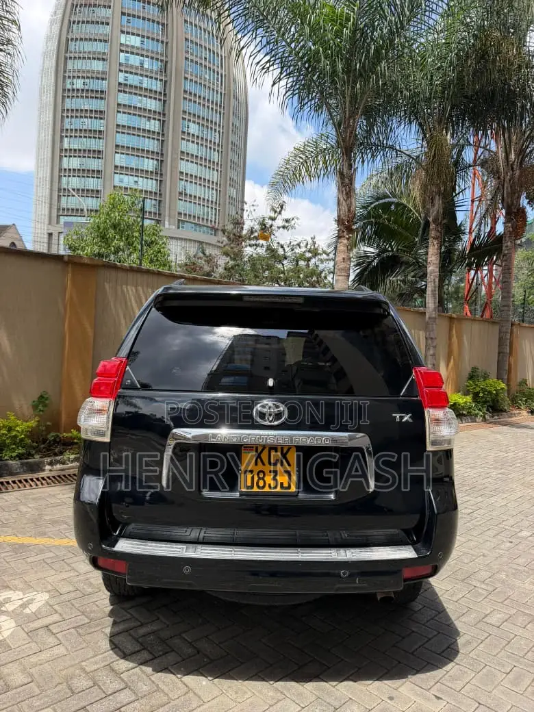 Toyota Land Cruiser Prado 2010 Black