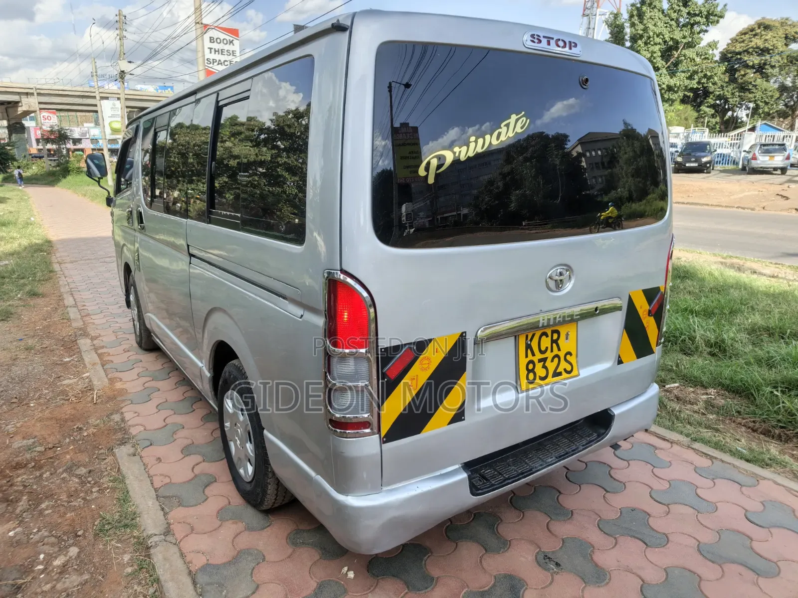 Toyota HiAce 2010 Silver