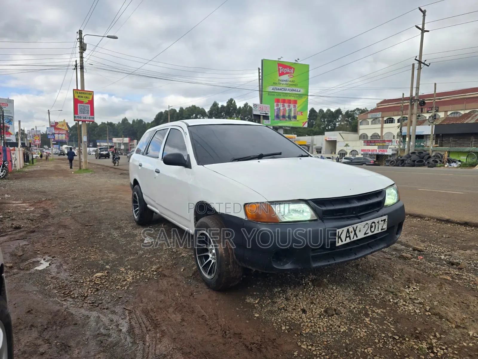 Nissan Advan 2001 White