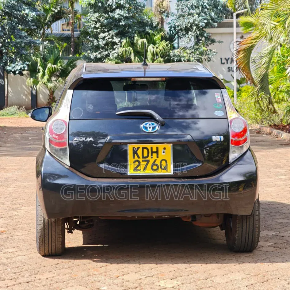Toyota Aqua 2015 Black