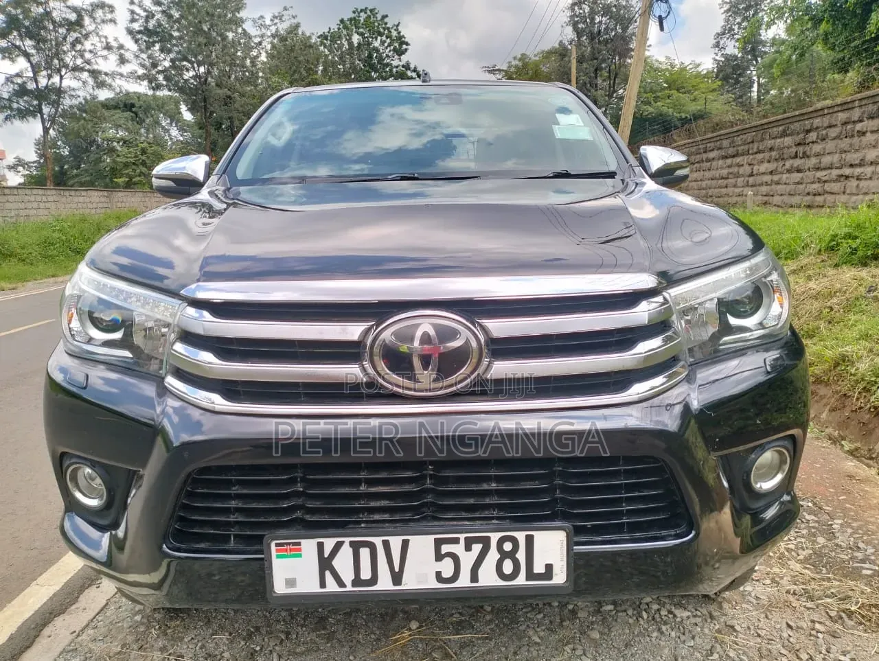Toyota Hilux Revo Double Cab Deisel 2.4 AWD 2016 Black