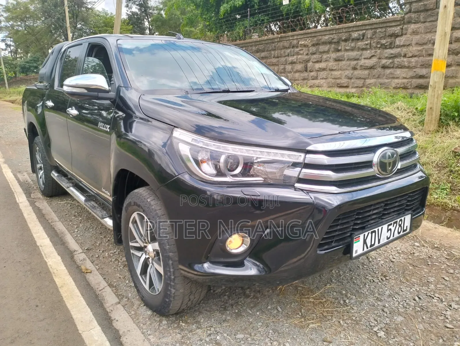 Toyota Hilux Revo Double Cab Deisel 2.4 AWD 2016 Black