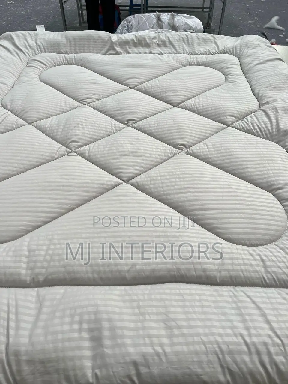 Binded Coloured Duvet Set 6x7 – 4pc Complete Bedding Set