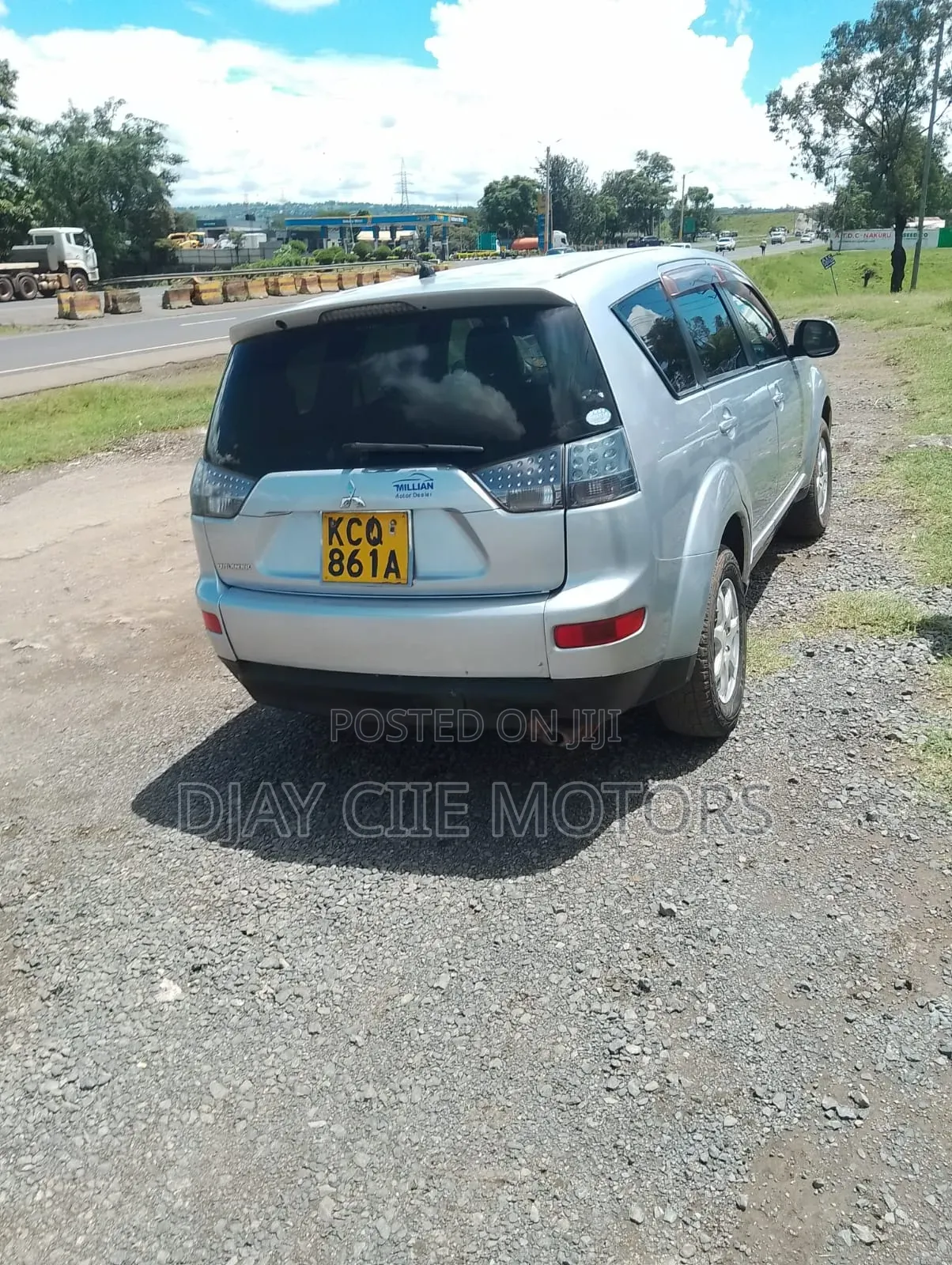 Mitsubishi Outlander 2012 Silver