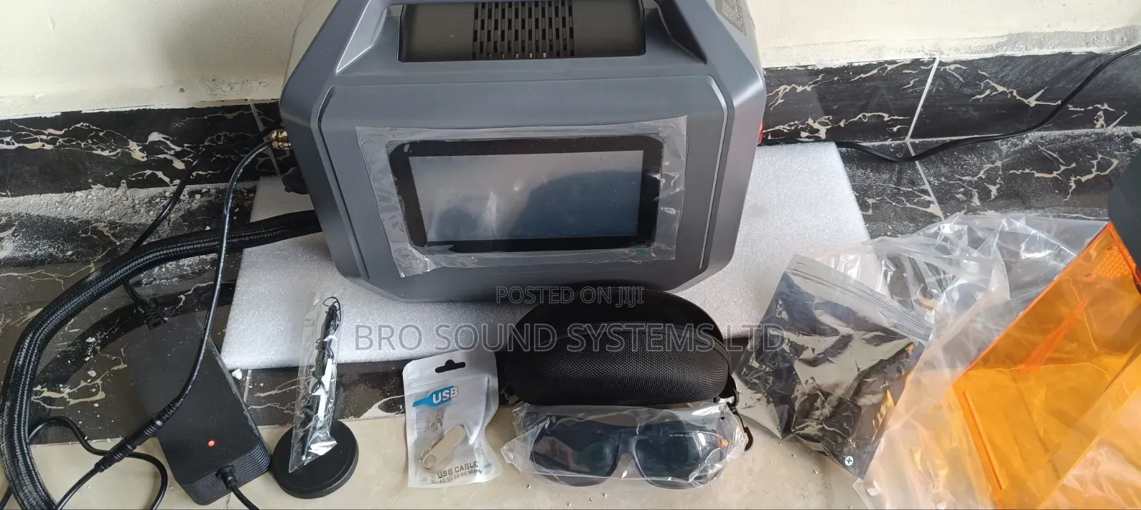 Portable Handheld Fiber Laser Marking Machine