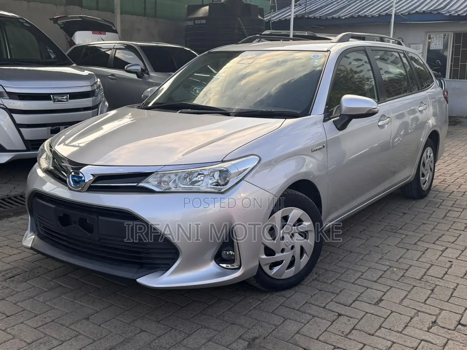 Toyota Corolla Fielder 1.5 Hybrid FWD 2019 Silver