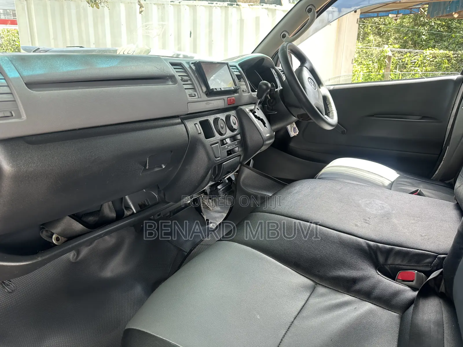 Toyota HiAce 2010 Grey