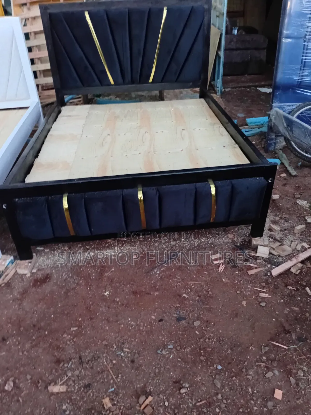 Black Mochet Bed