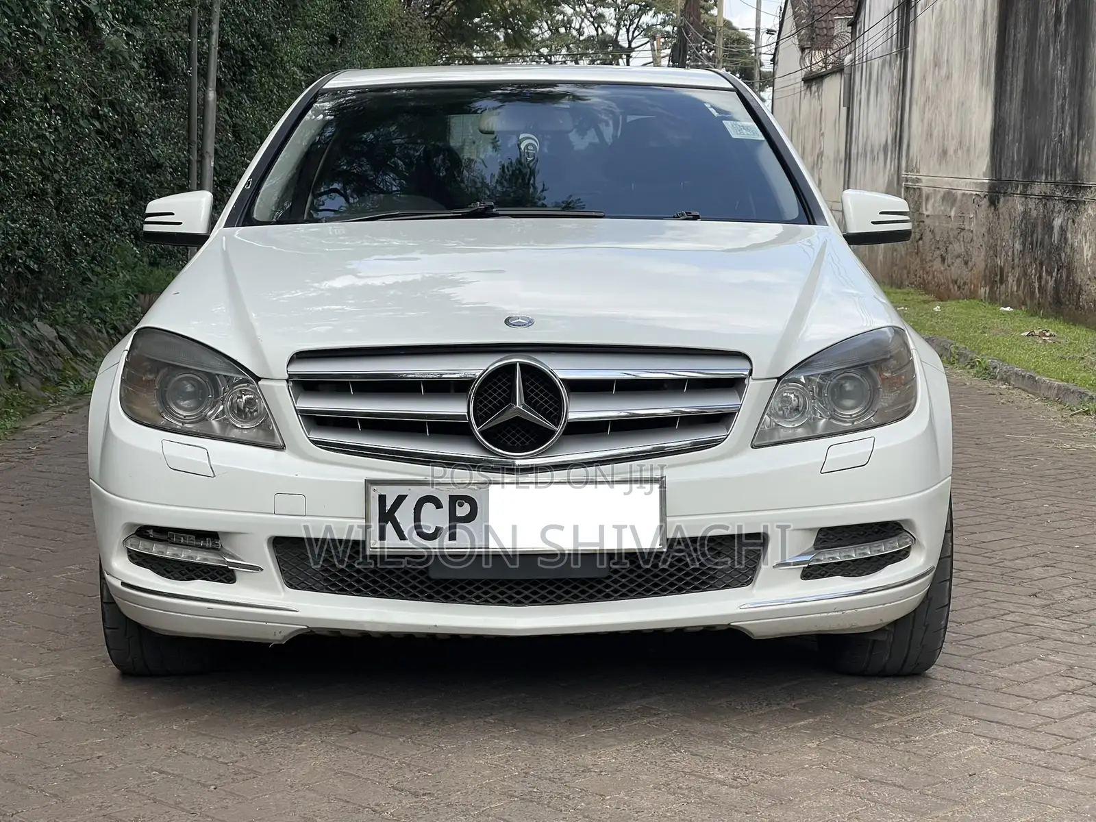 Mercedes-Benz C200 2011 White