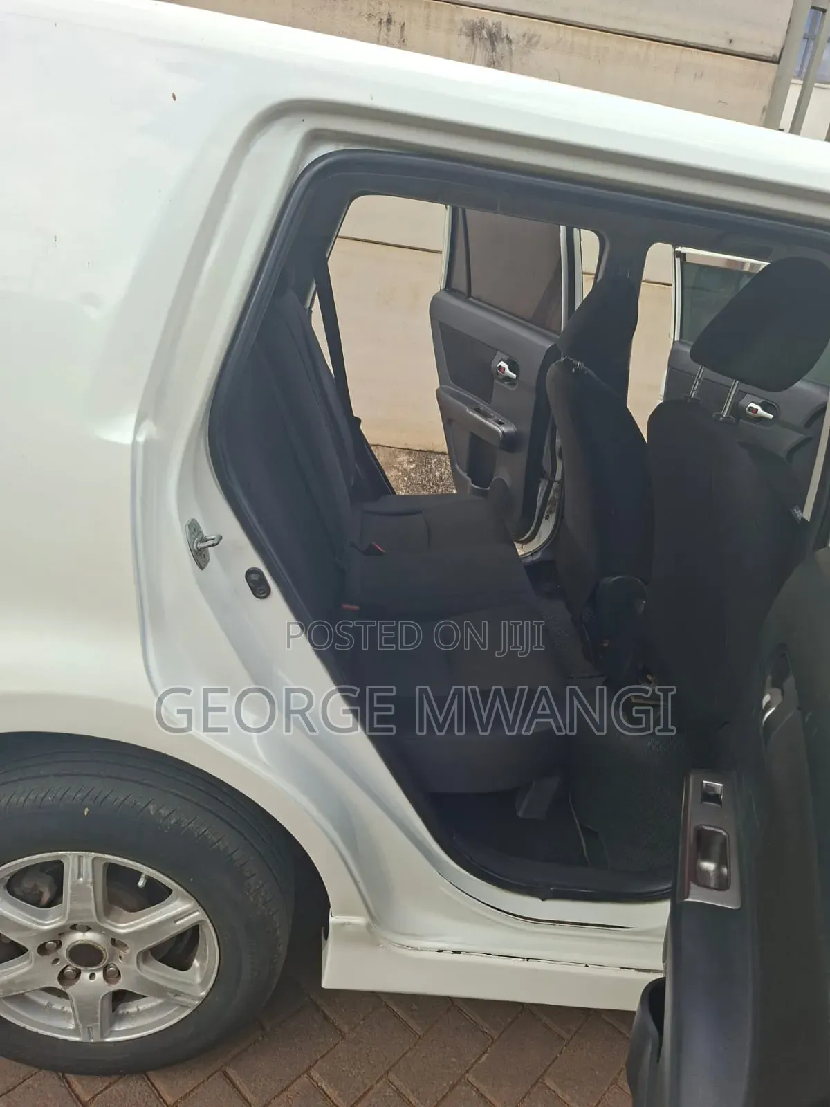 Toyota Corolla Rumion 2010 White