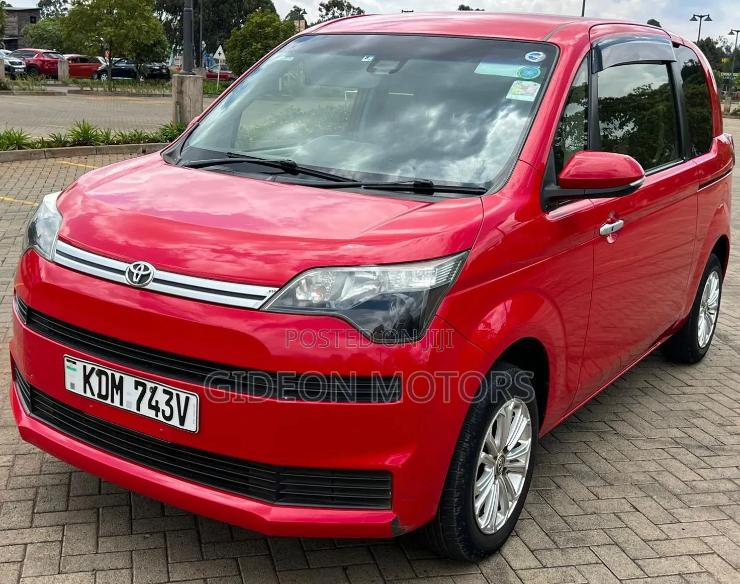Toyota Spade 2016 Red