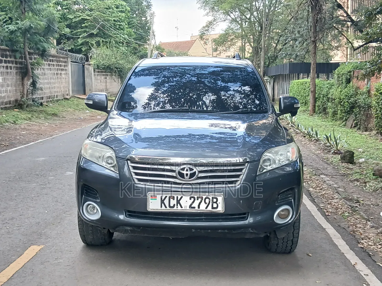 Toyota Vanguard 2010 Gray