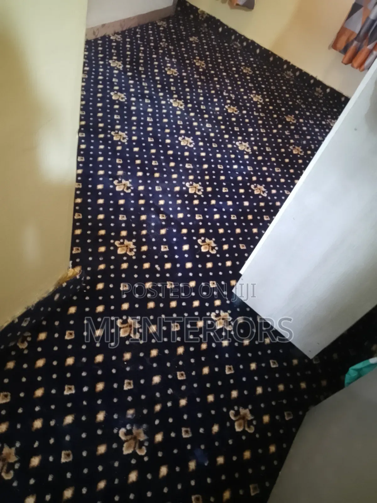Luxury Vip Dotted Wall to Wall Carpets Pattern