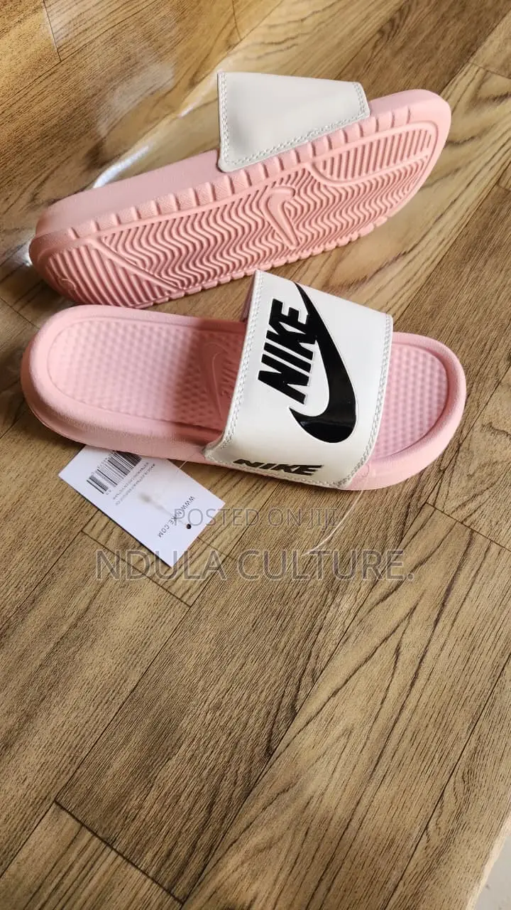 Nike Victori One Slides //Sandals