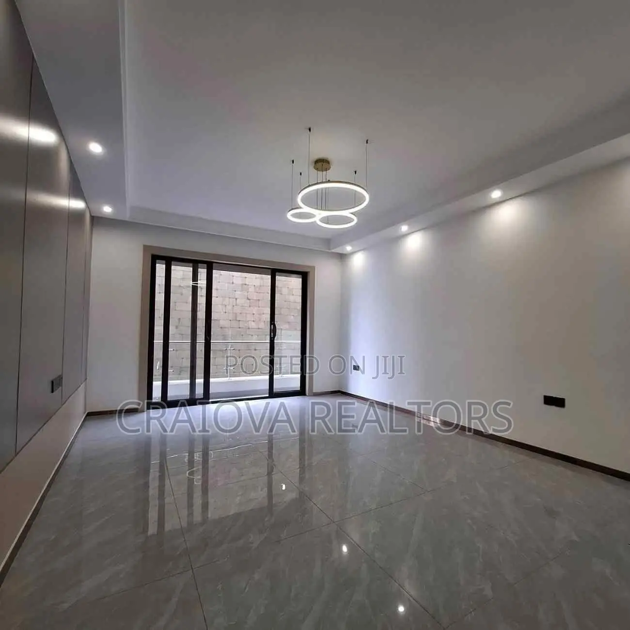 3bdrm Apartment in Riverside Drive for sale
