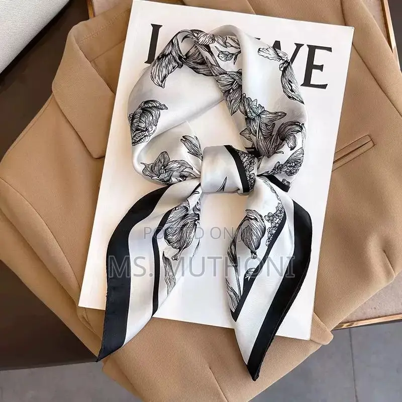 Floral Patterned Square Scarf