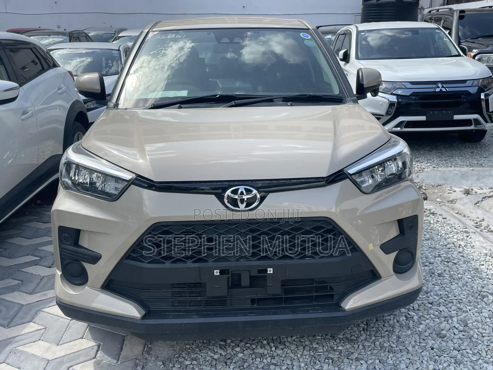 Toyota Raize 1.0 FWD 2019 Beige