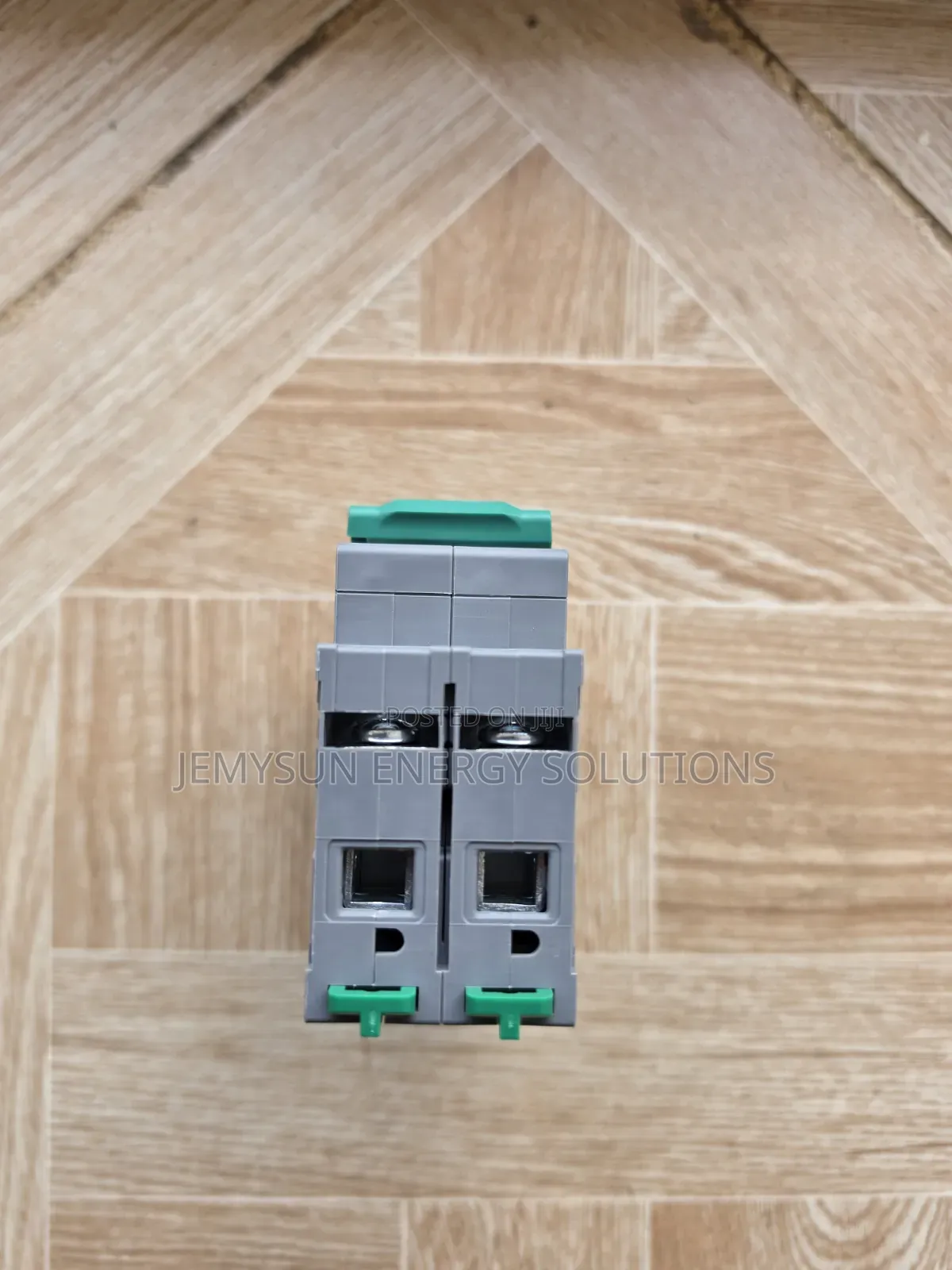 32amps Suntree Sl7n-63 2-Pole 550v Dc Circuit Breaker