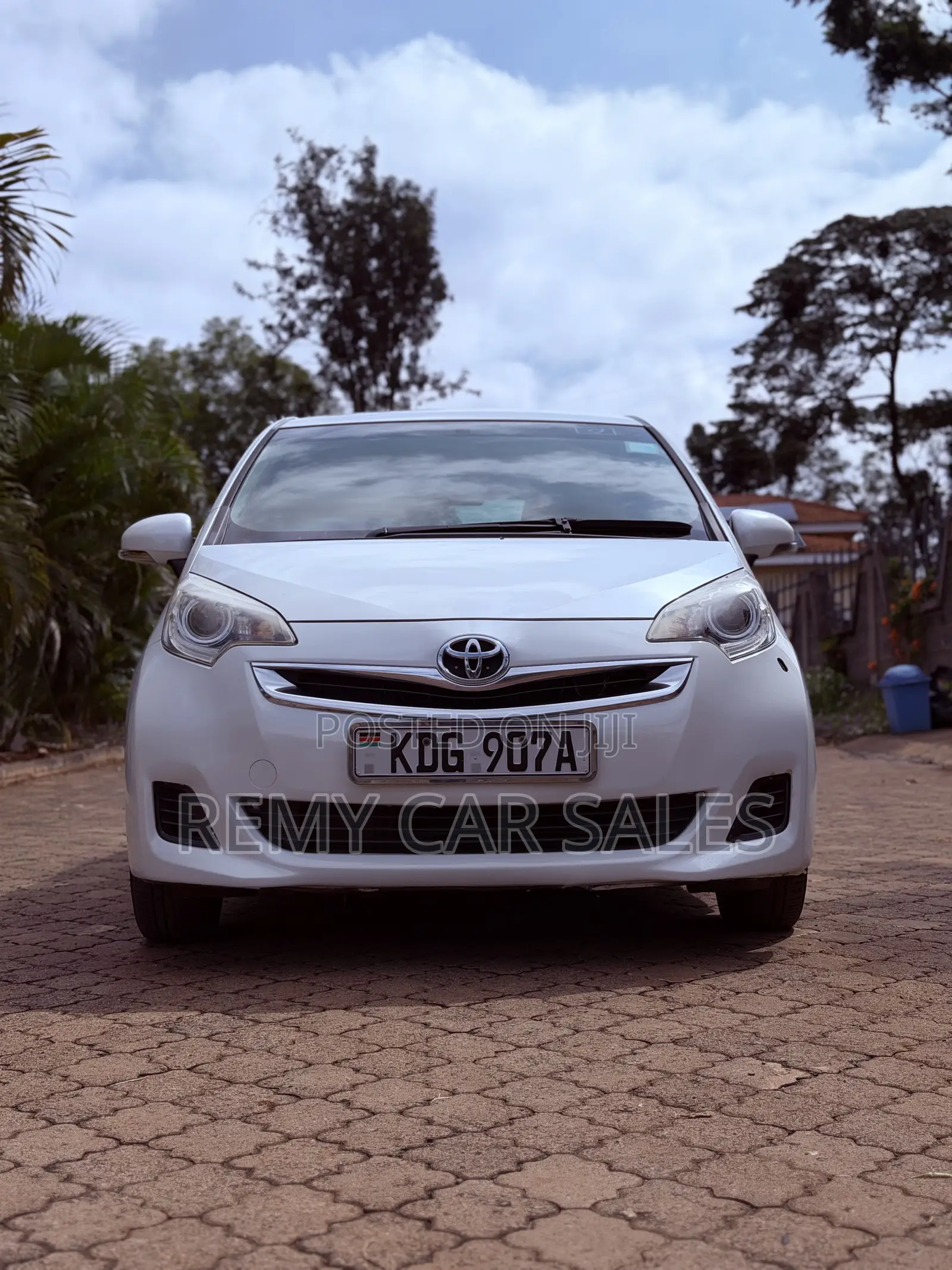 Toyota Ractis 2014 White