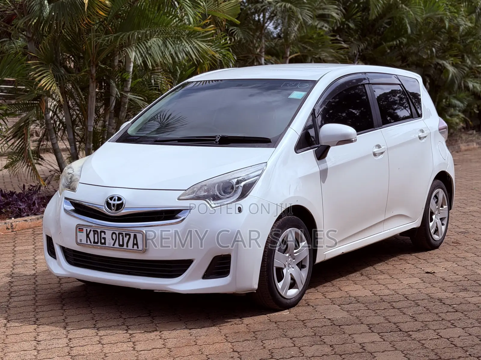 Toyota Ractis 2014 White