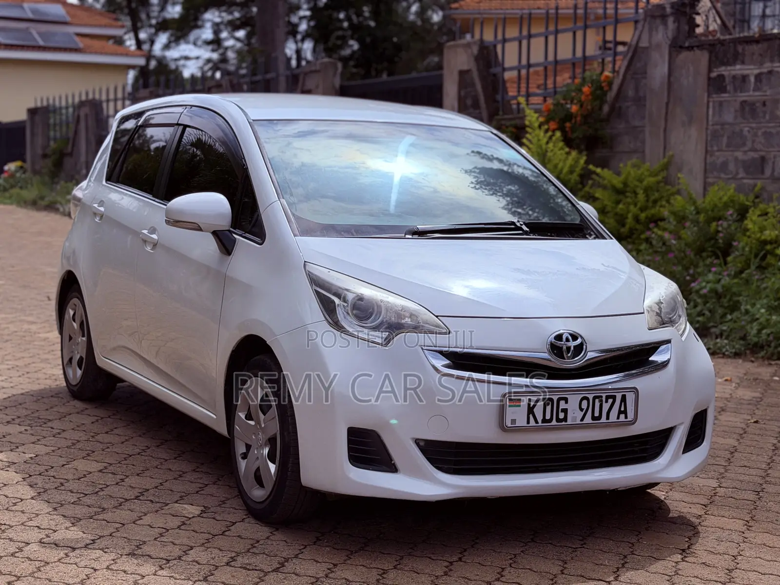 Toyota Ractis 2014 White