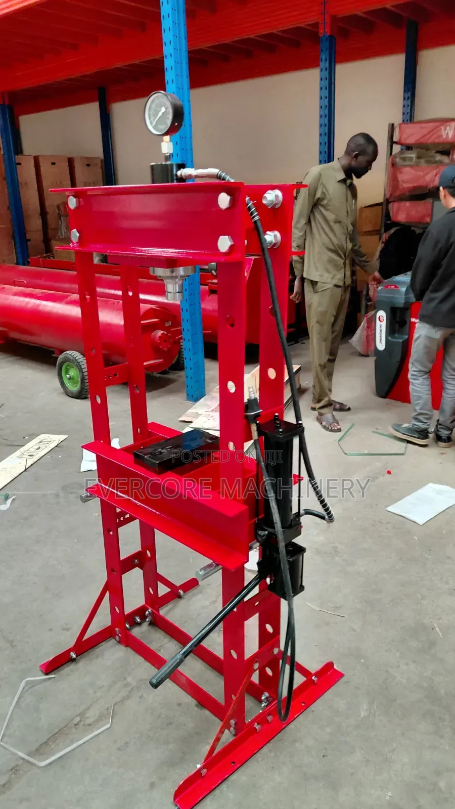 30tonne Hydraulic Press Machine With Pneumatic Compression Option.