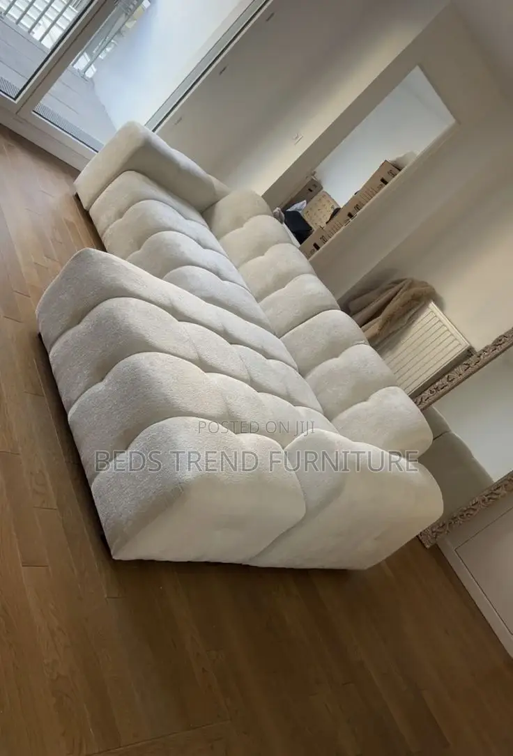 White Permanent Back L Shaped Bubble Seat