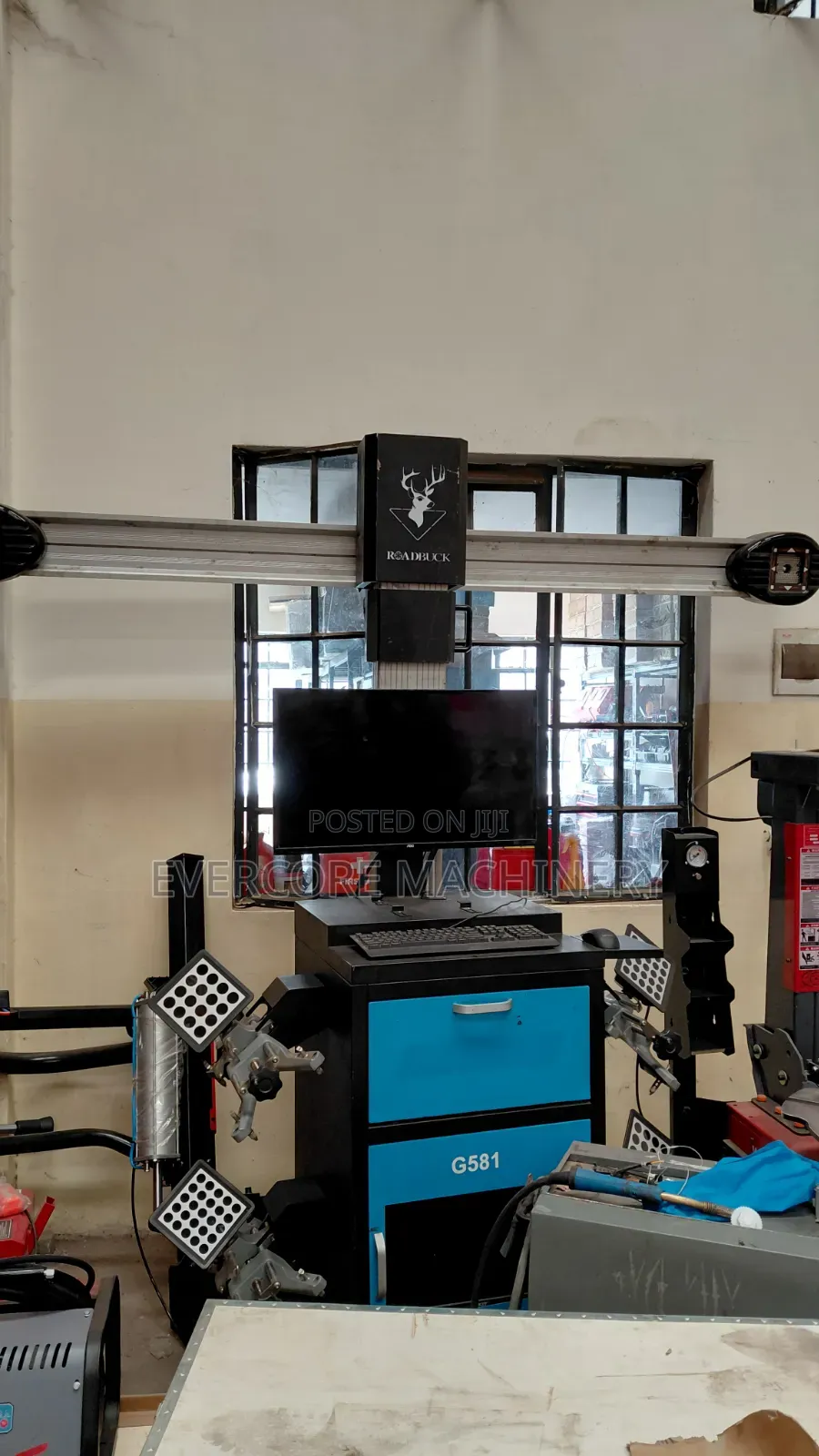 Roadbuck G581 Big Wheel Alignment Machine 3d Slightly Used.