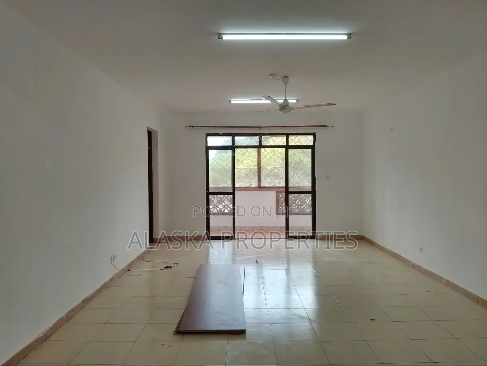 3bdrm Apartment in Nyali Estate for rent
