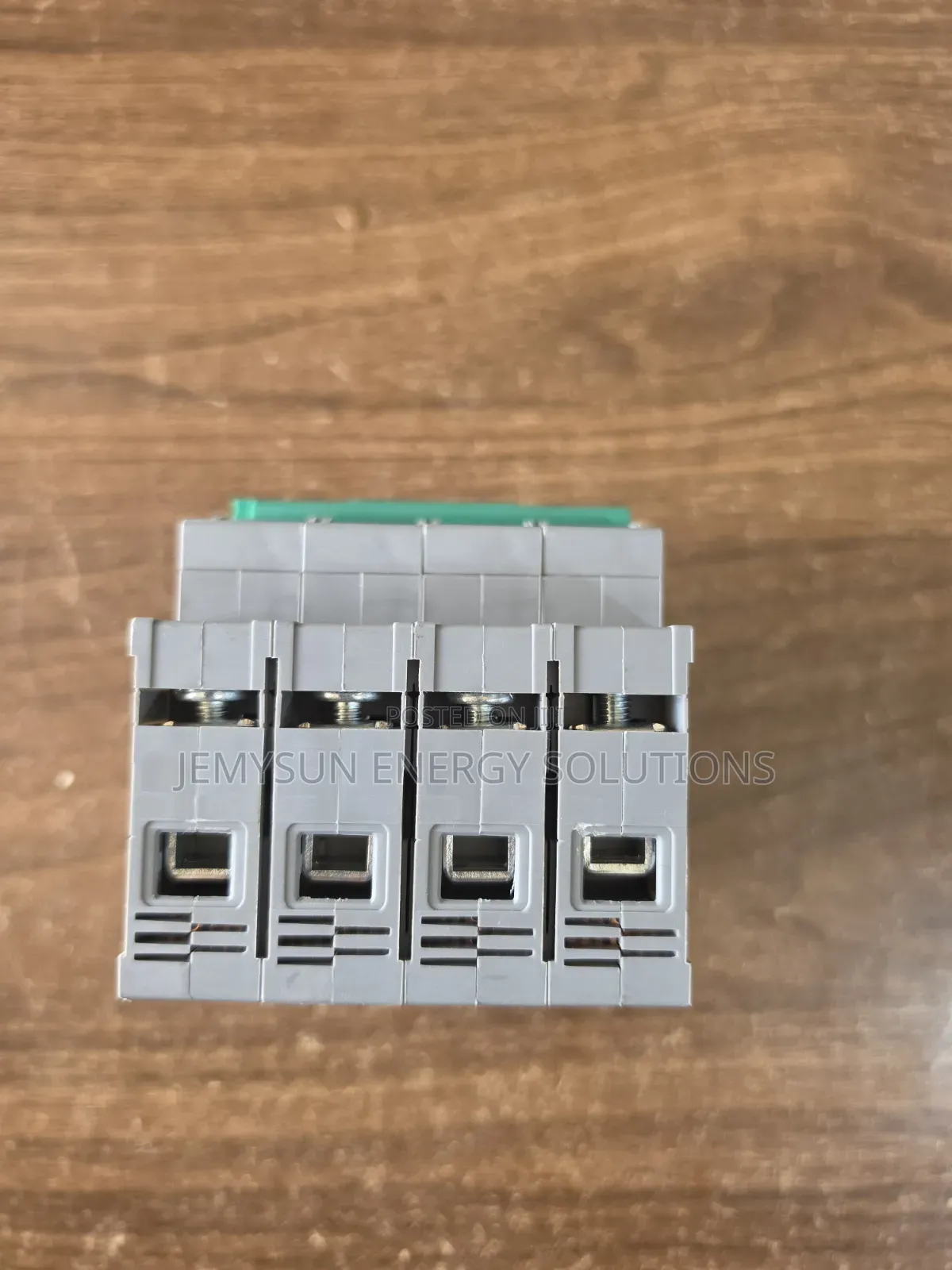32amps Suntree Sl7n-63 4-Pole 1000v Dc Circuit Breaker
