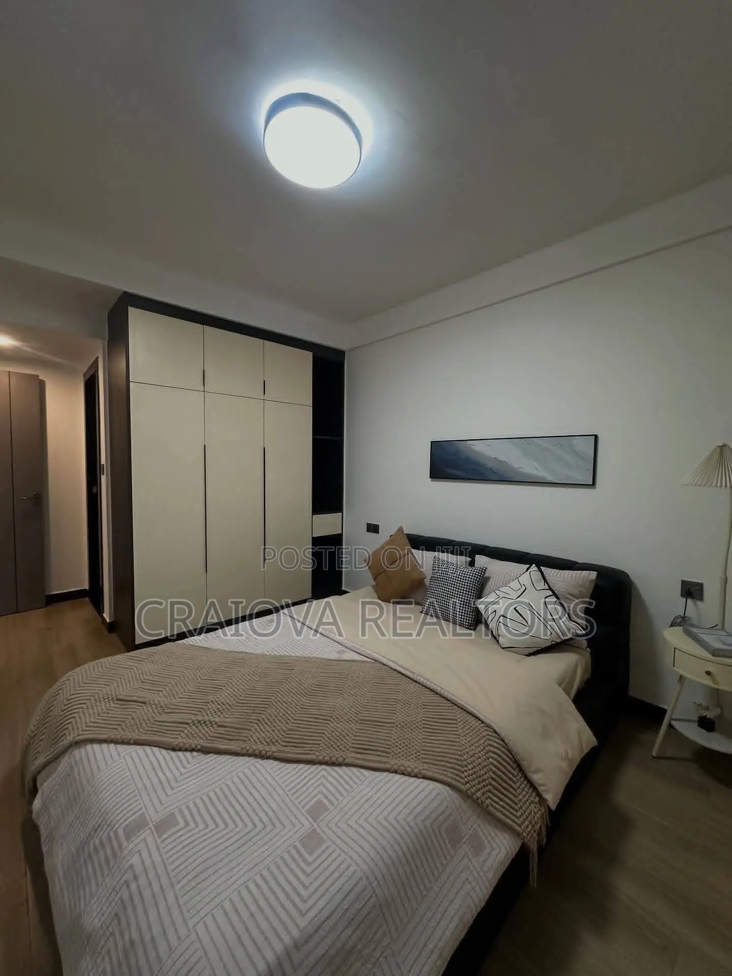 3bdrm Apartment in Hotel 67 Area for sale